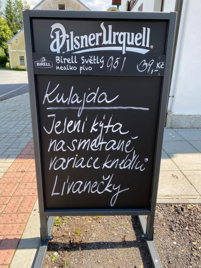 Hostinec U Pejska A Kocicky Mariënbad Buitenkant foto