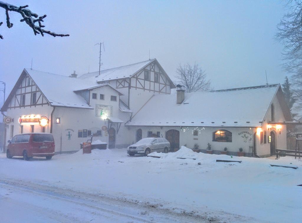Hostinec U Pejska A Kocicky Mariënbad Buitenkant foto